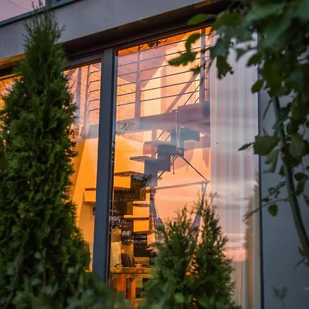 Wiatr W Kominie Dostep Do Jeziora Ublik